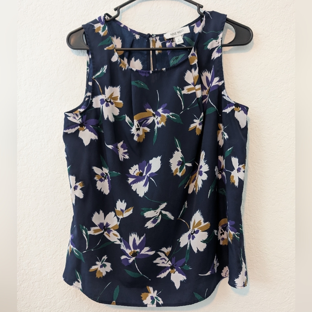 Nine West Navy Floral Sleeveless Blouse Size Medium